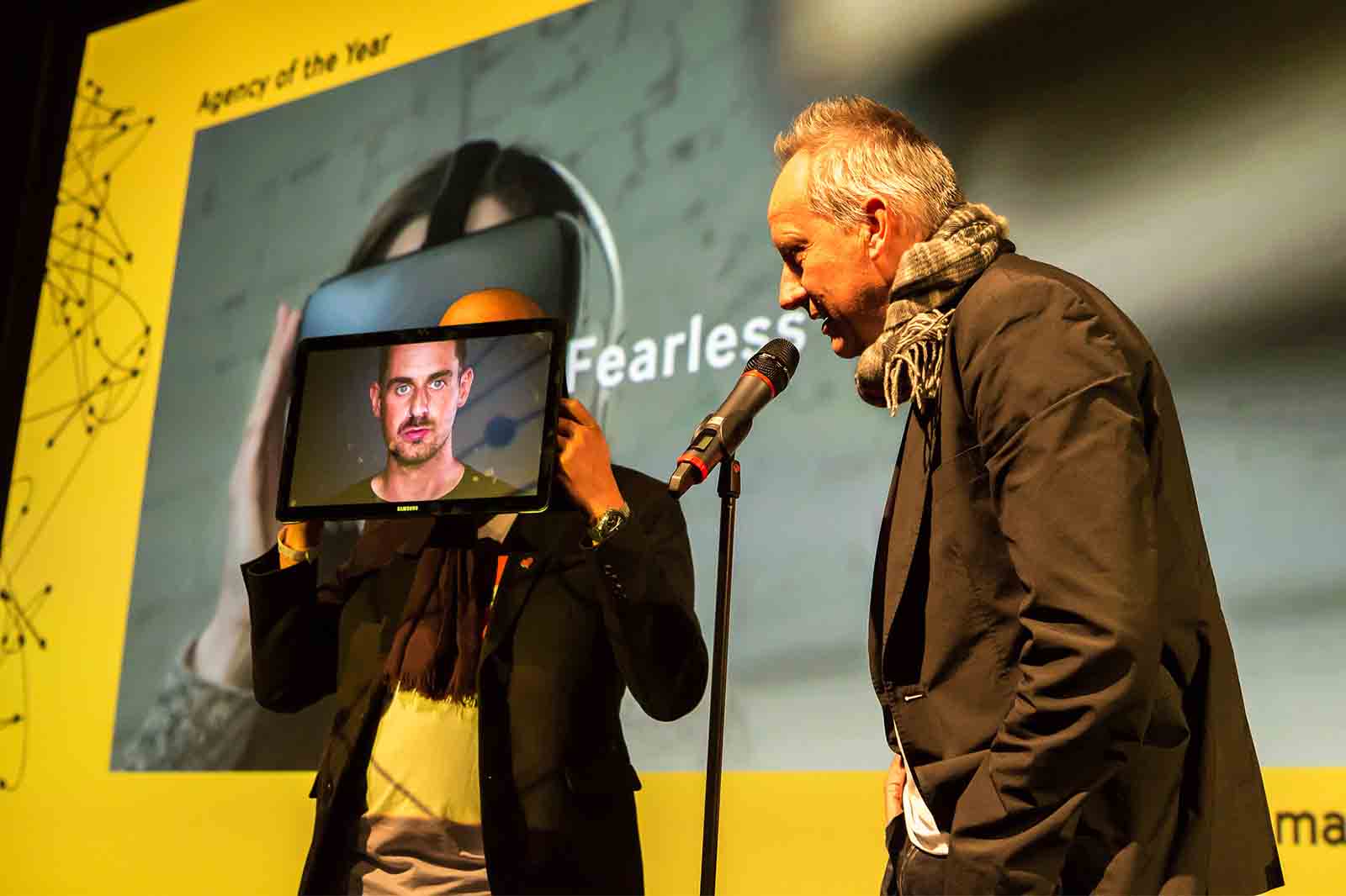 Cheil Germany accepts the Lovie Agency of the Year Award.