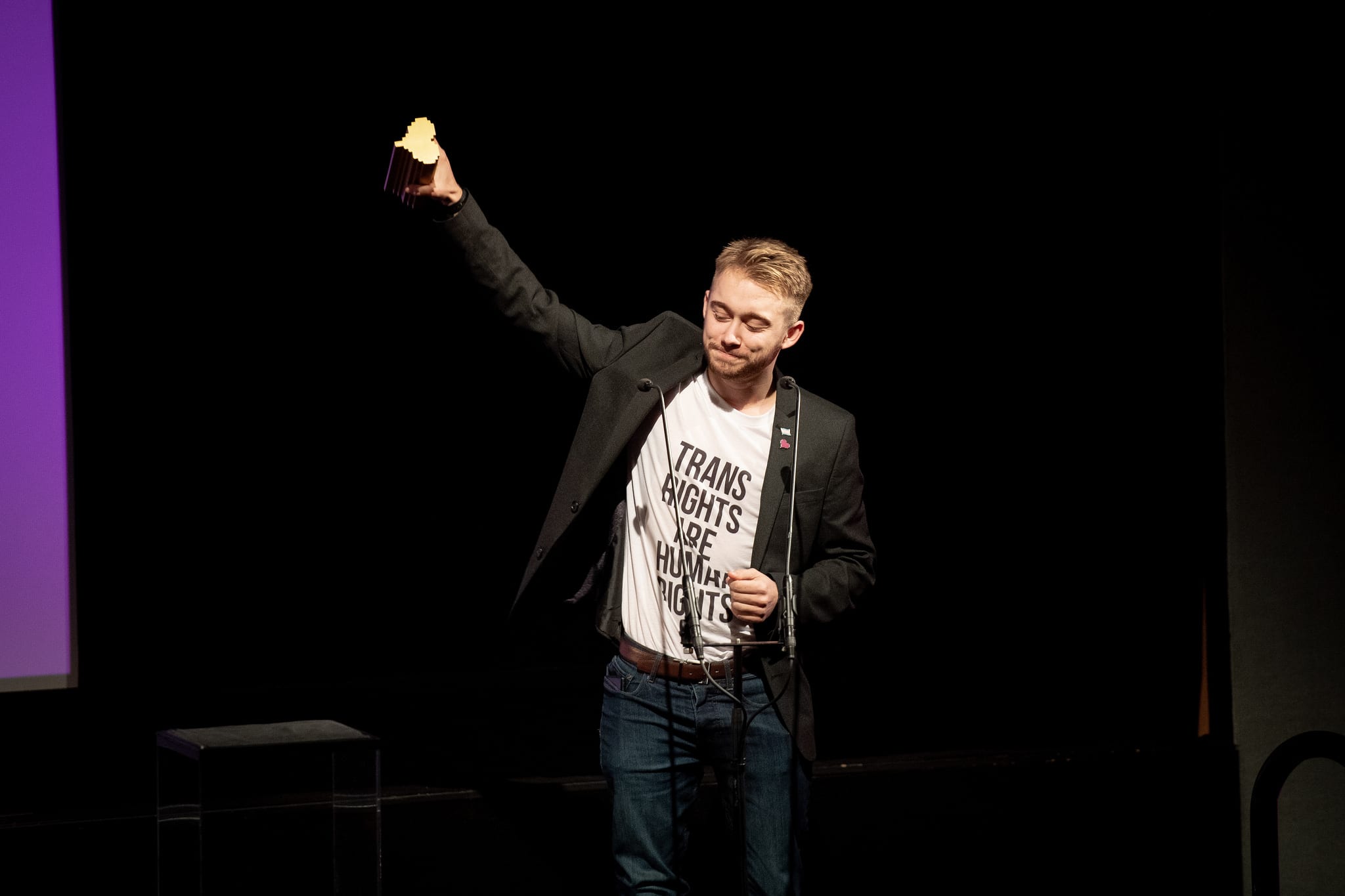 Alex Bertie accepts for Lovie Creator for Change